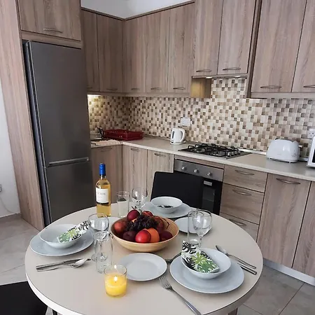 Apartman Side Sea View D, Minute To The Blue Lagoon Boats
