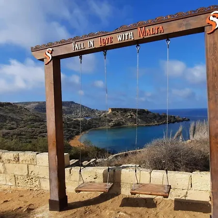 Side Sea View D, Steps Away To Bugibba Jetty, For The Blue Lagoon Boats And Other Islands 아파트 *