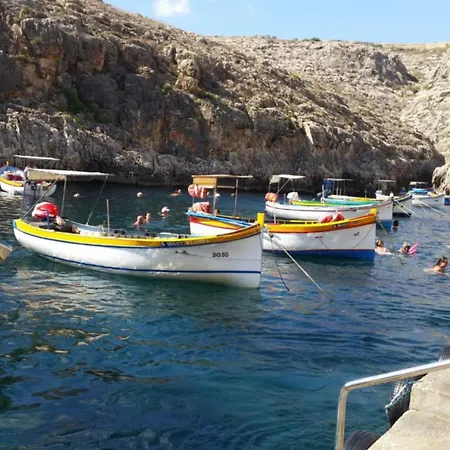 Side Sea View D, Steps Away To Bugibba Jetty, For The Blue Lagoon Boats And Other Islands 세인트폴스베이